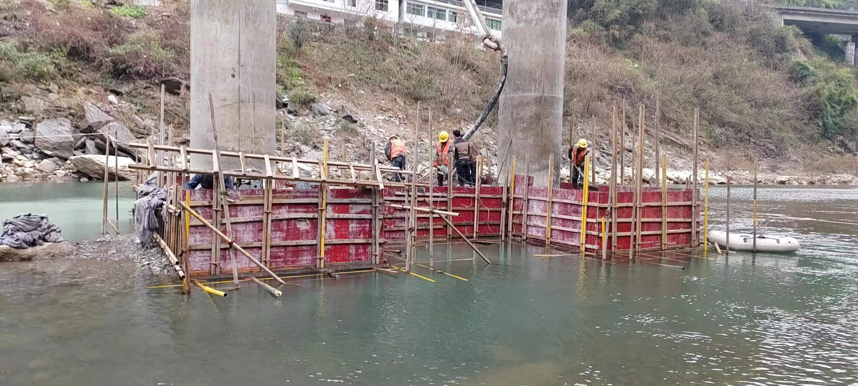 吕梁水利工程施工中堤坝渗漏原因以及防渗加固技术
